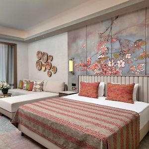 Superior Room Golf View 12